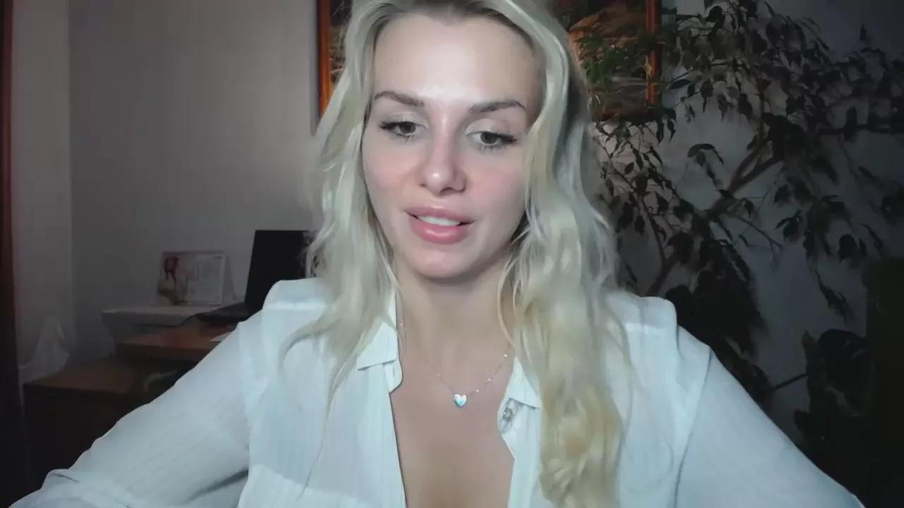 CorneliaBeauty on Cam4 