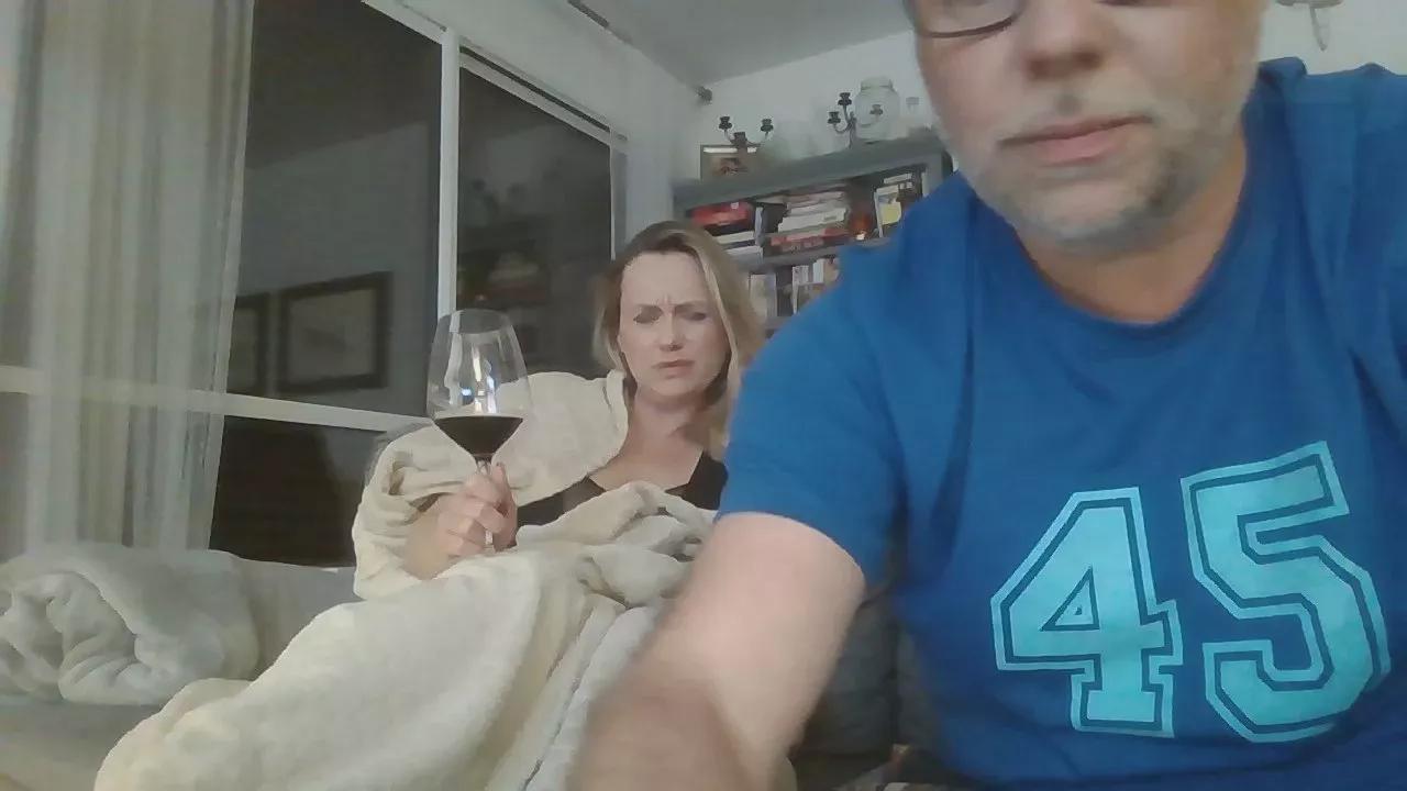 couple7382 on Cam4 