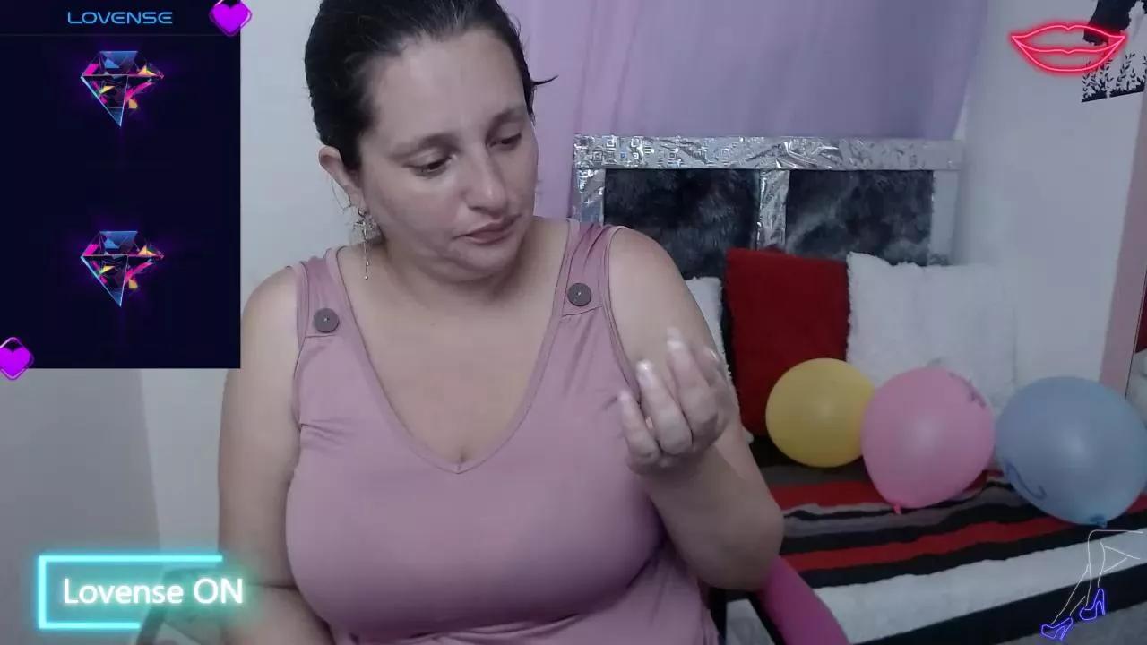 cristaljonnes_ on Cam4 