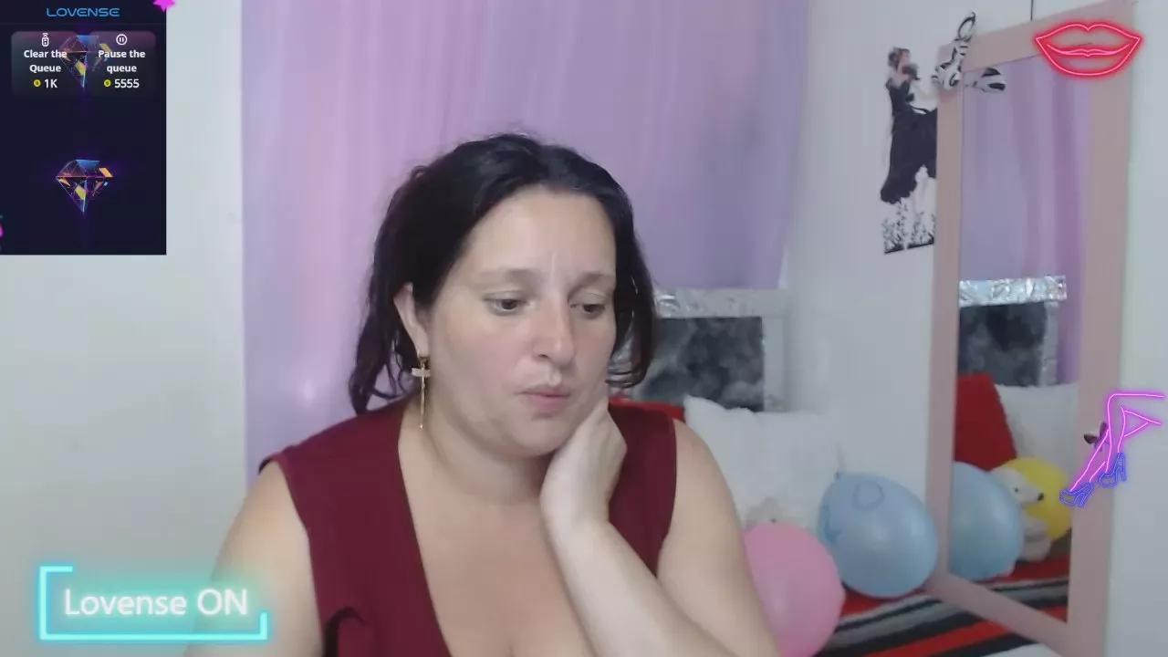 cristaljonnes_ on Cam4 