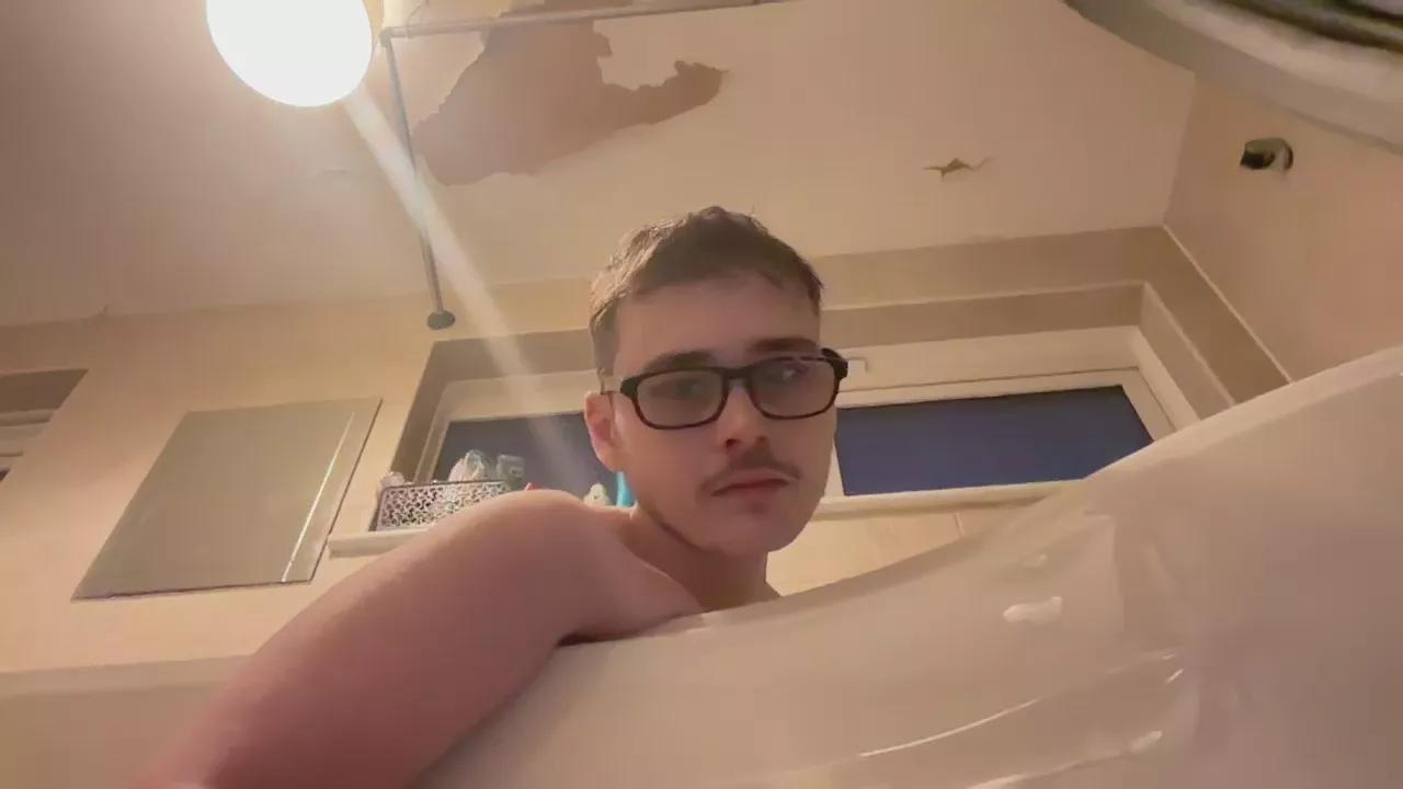 CrossD02 on Cam4 