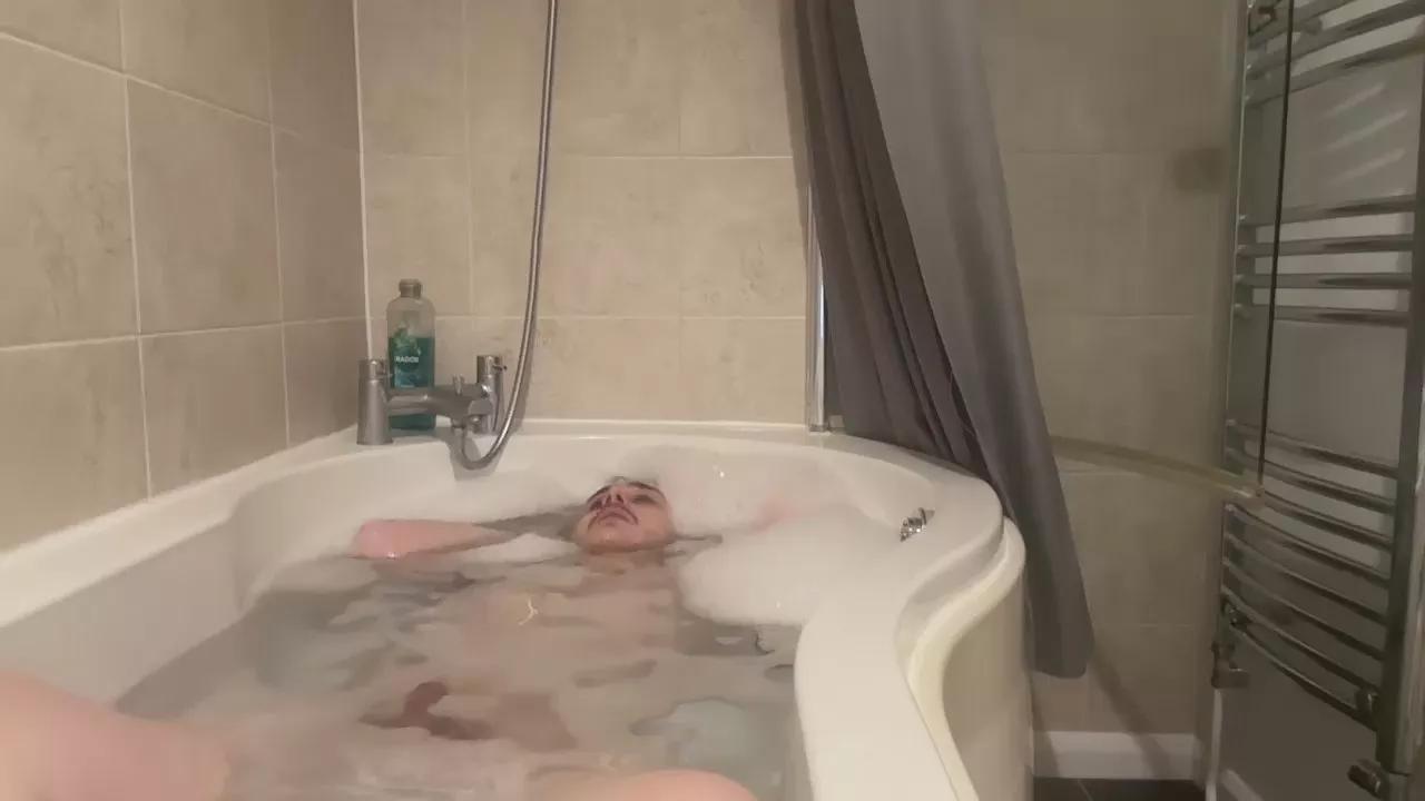 CrossD02 on Cam4 
