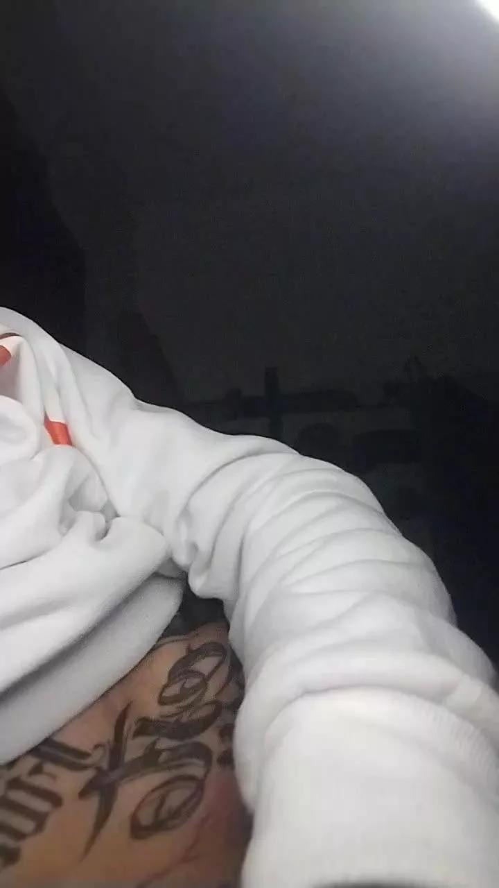 cruzito82 on Cam4 