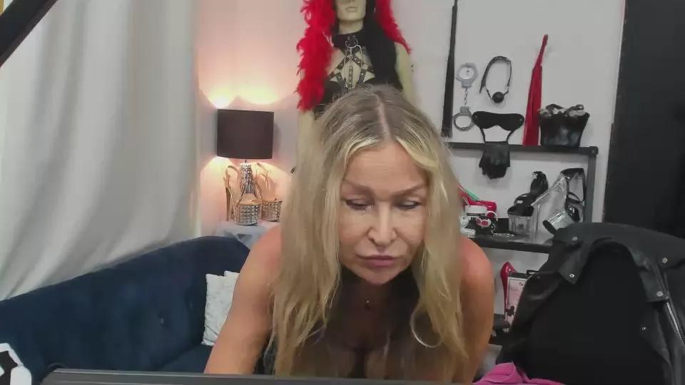 crystal__xxx on Cam4 