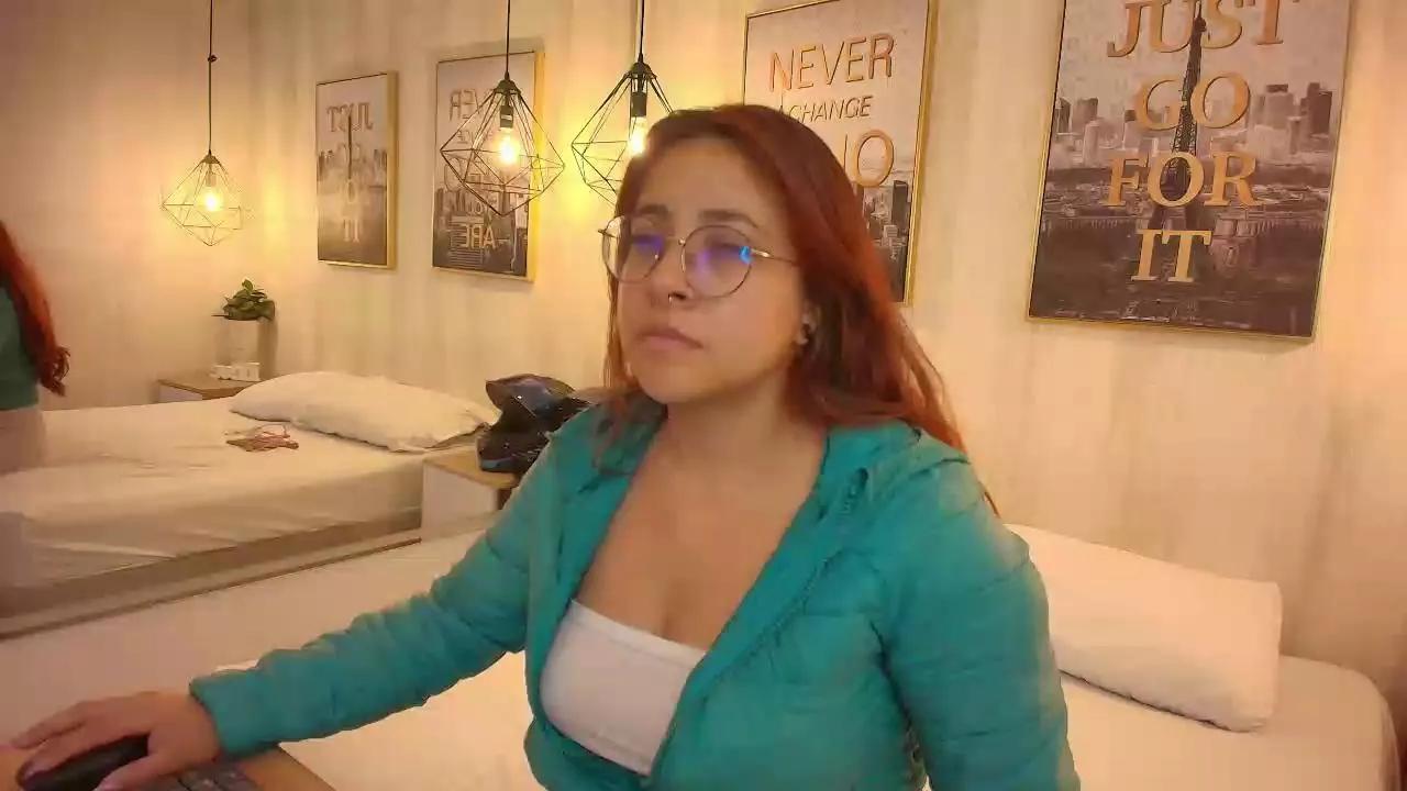 Crystal_rennie on Cam4 