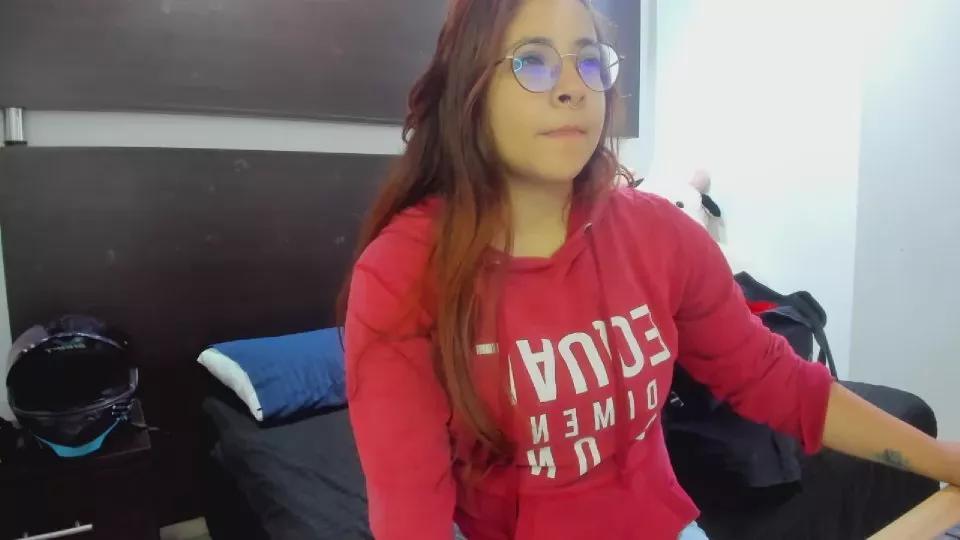 Crystal_rennie on Cam4 