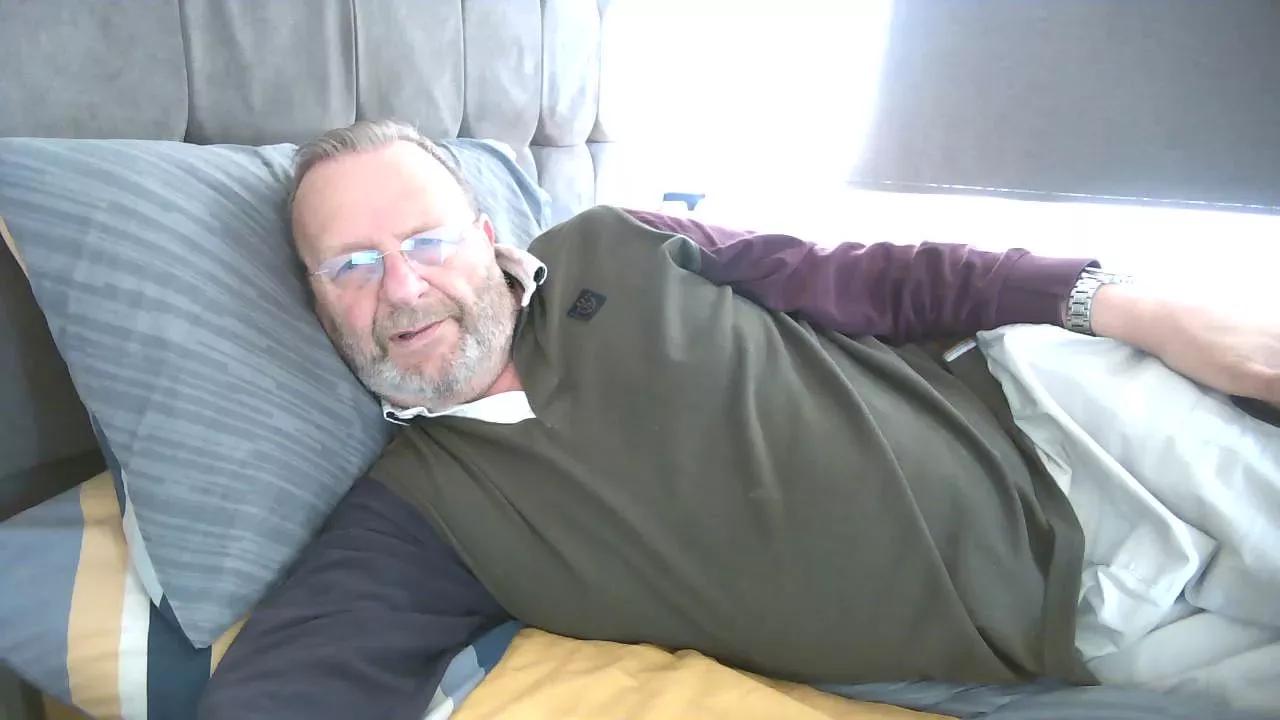 curvycock67 on Cam4 