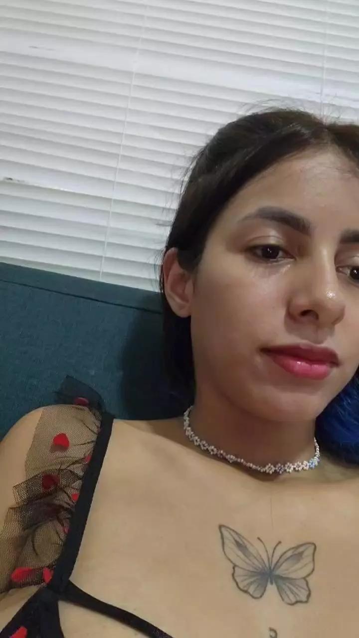 cute_plop on Cam4 