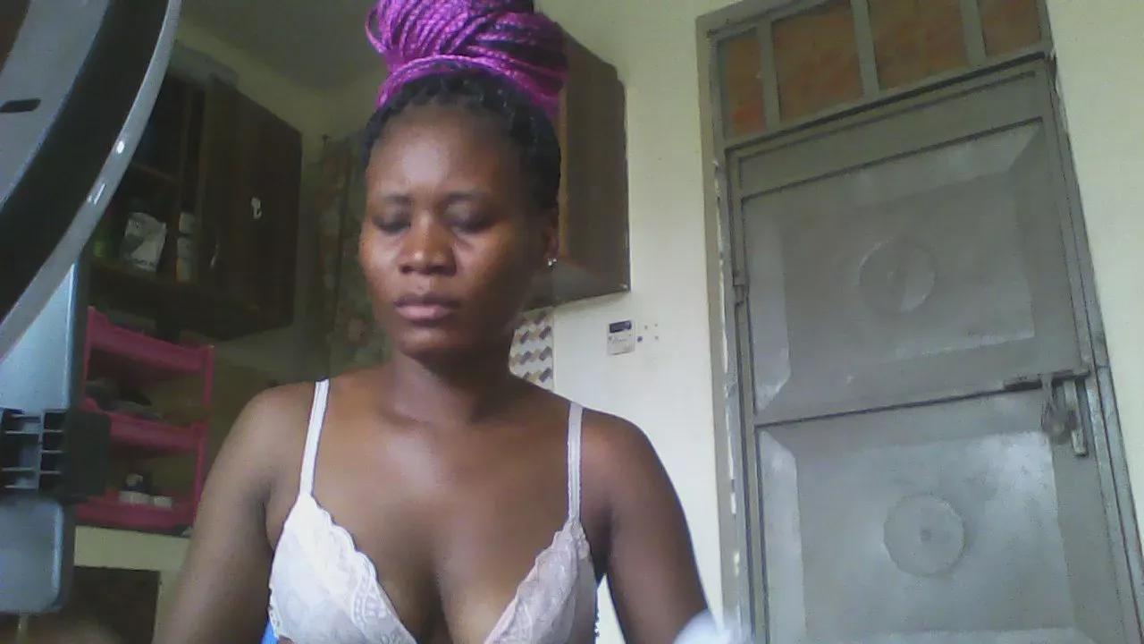 Cutelyne on Cam4 
