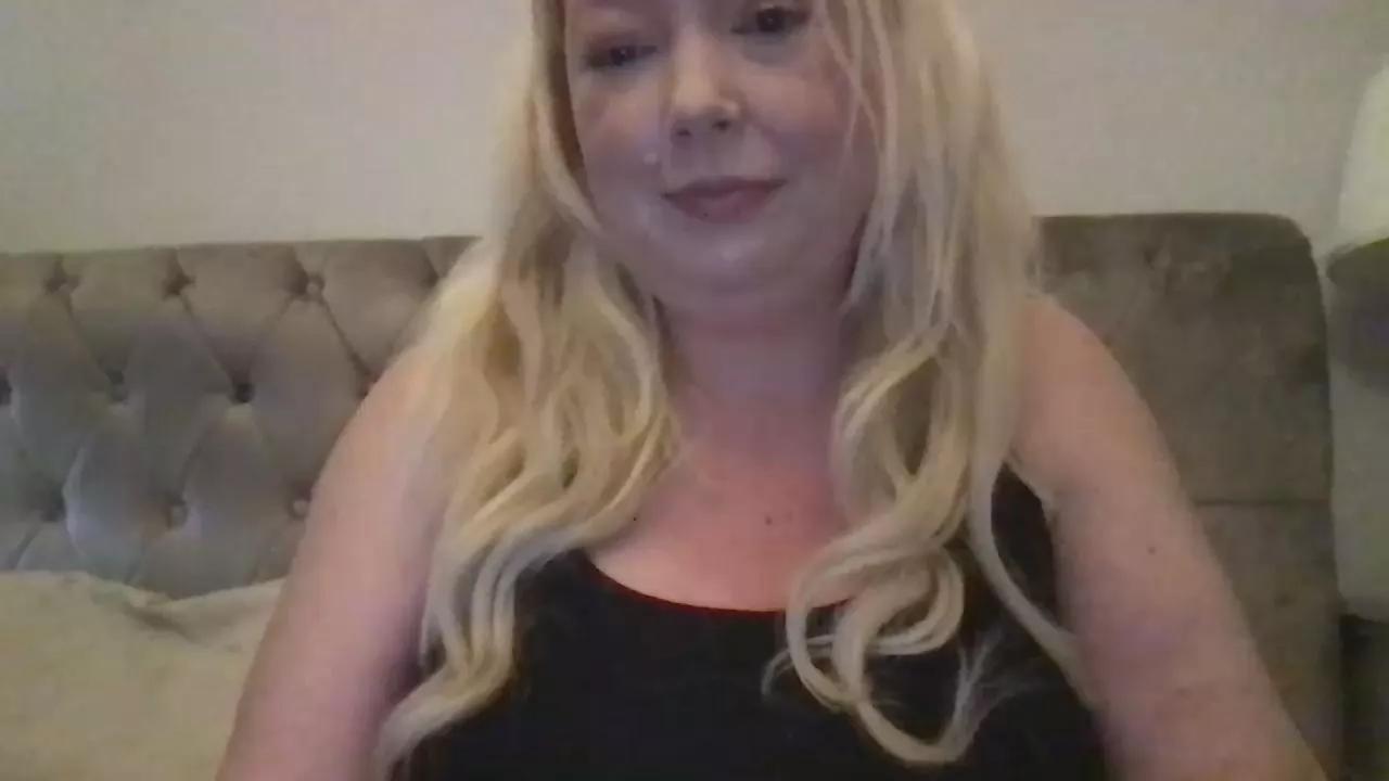 cutemanda on Cam4 