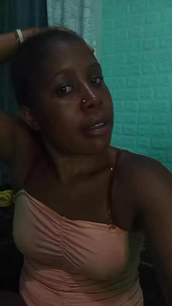 CutyCheshy on Cam4 