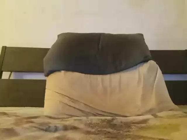 Offline daddy_studfuck on Cam4