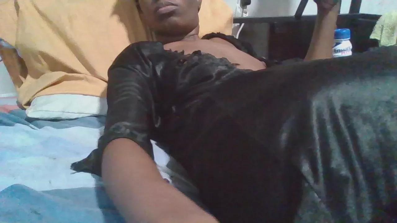 Daddyslut4u on Cam4 