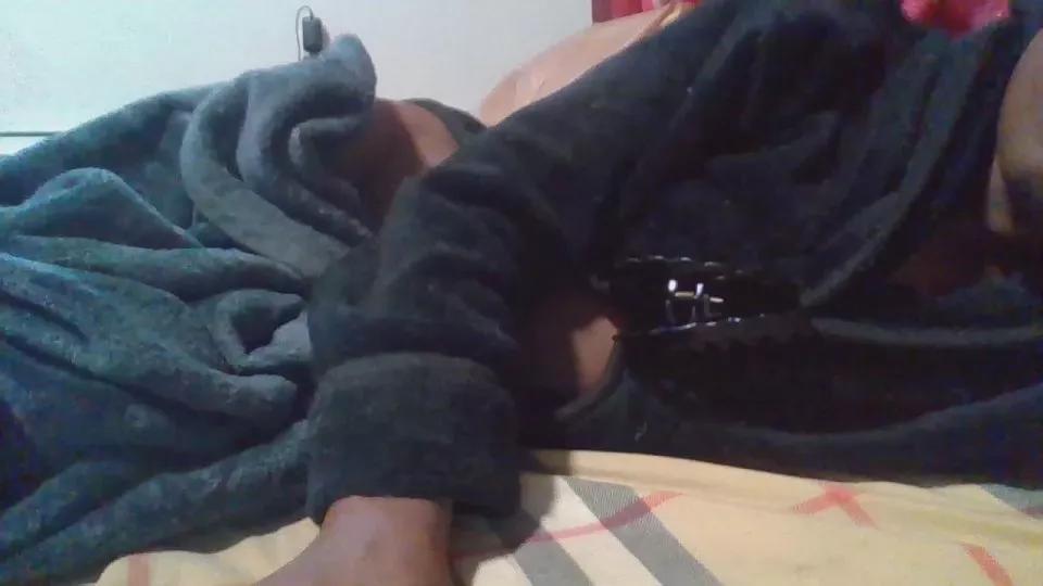 Daddyslut4u on Cam4 