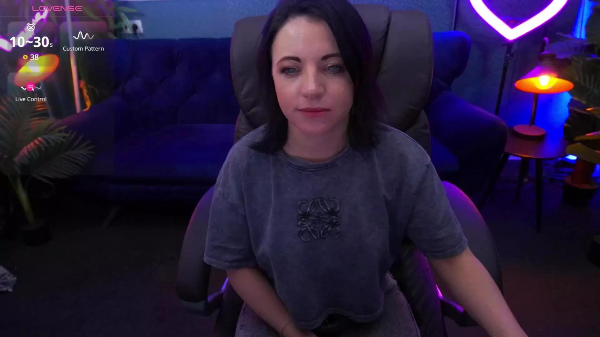 Dafni_Mon on Cam4 