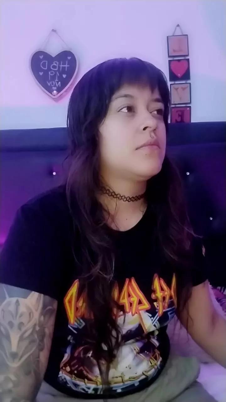 Offline Daisy_Fx on Cam4