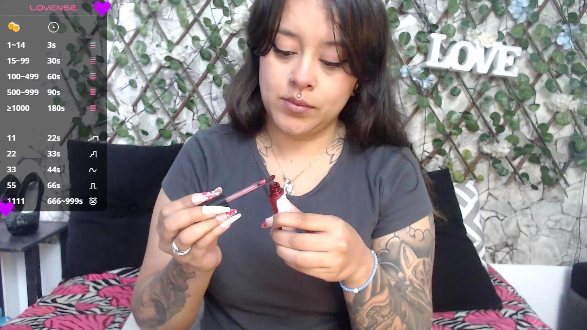 Offline Daisy_Fx on Cam4