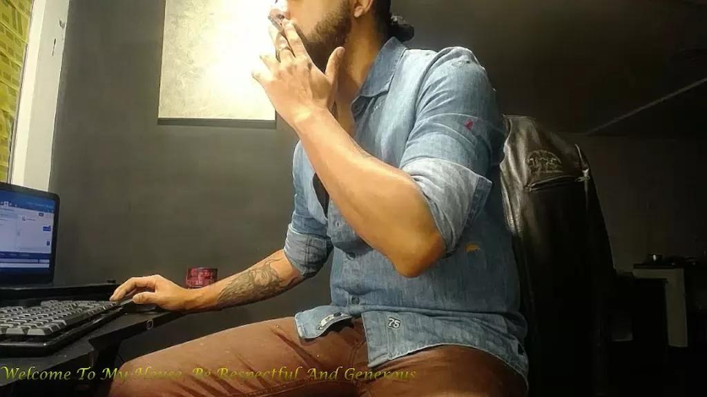 Offline Danburythebeast on Cam4