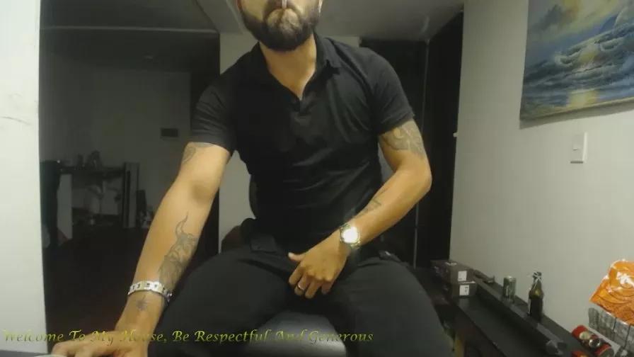 Offline Danburythebeast on Cam4