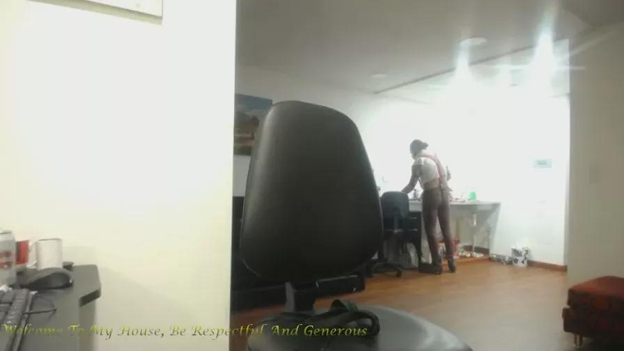 Offline Danburythebeast on Cam4