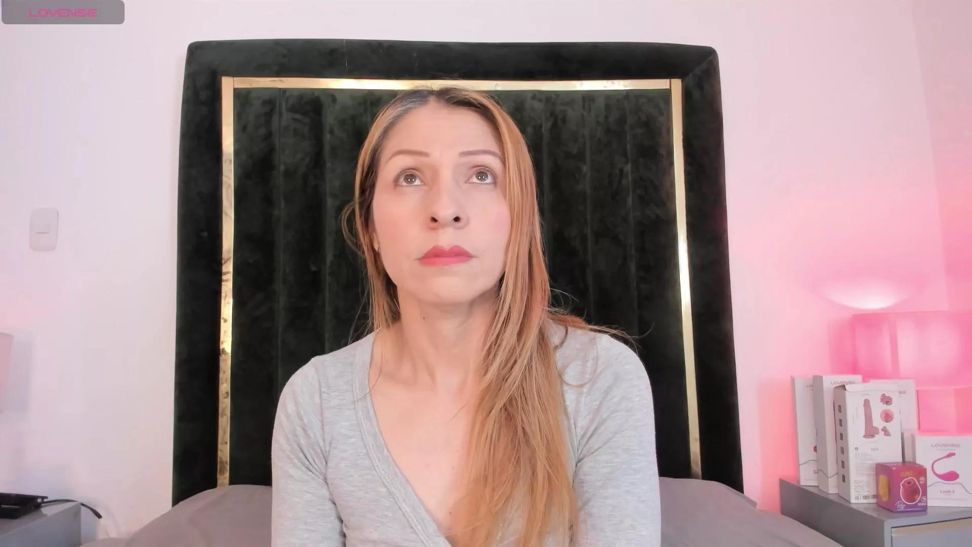 DanyFreydell on Cam4 