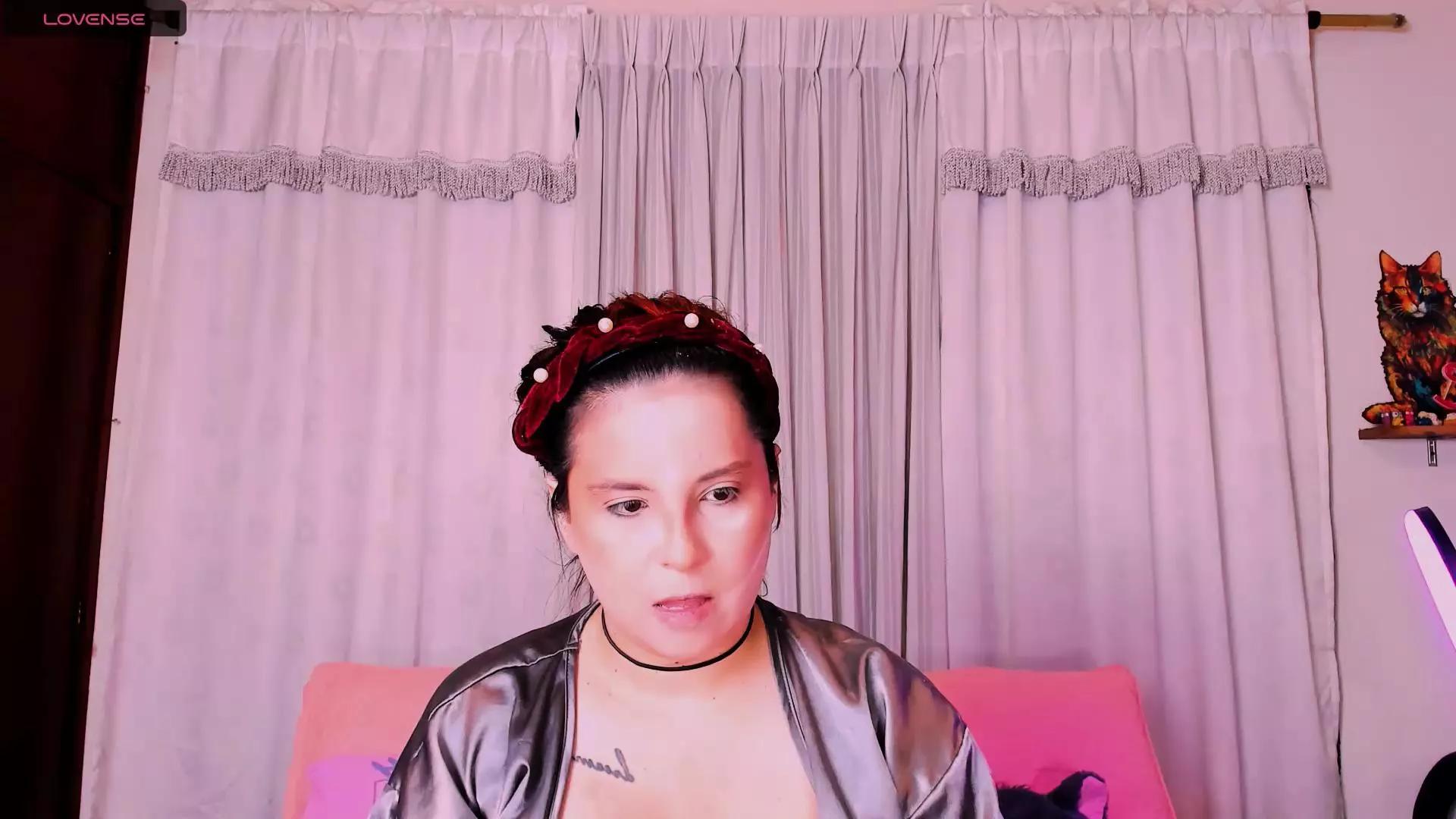 Daphnne_sweet on Cam4 