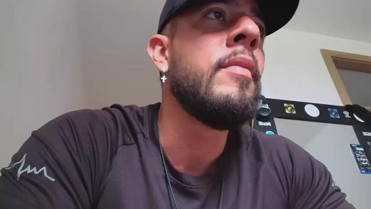 DaveSoldier on Cam4 