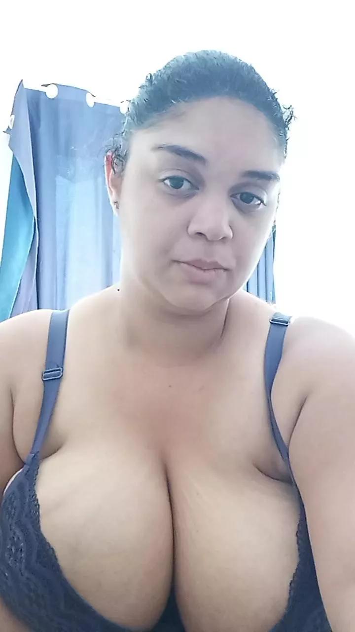 Offline deehr on Cam4