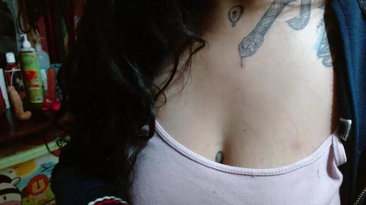 Delirio_sexy on Cam4 