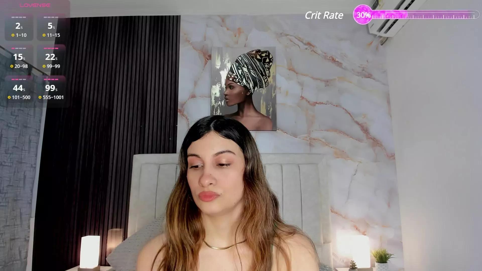 devine_simone on Cam4 