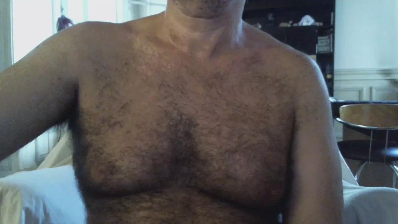 dievi on Cam4 