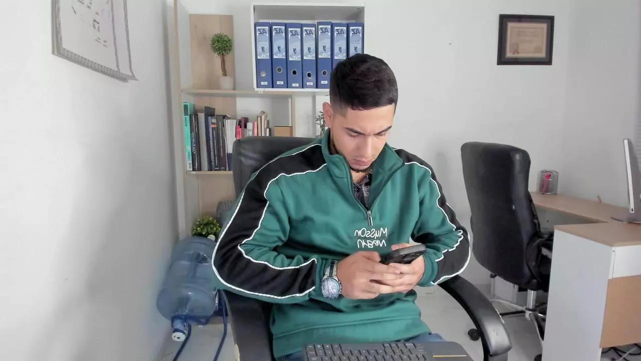 dimitri_coleman on Cam4 