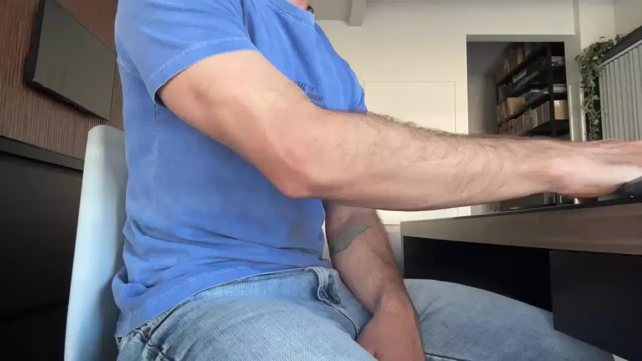dogwithmask on Cam4 