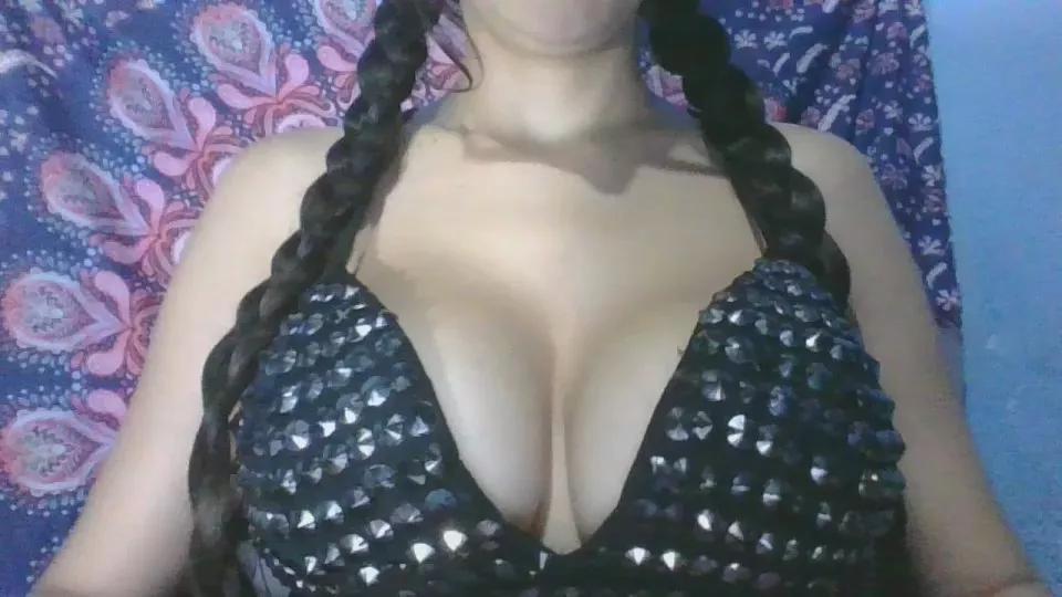 domillatrix on Cam4 