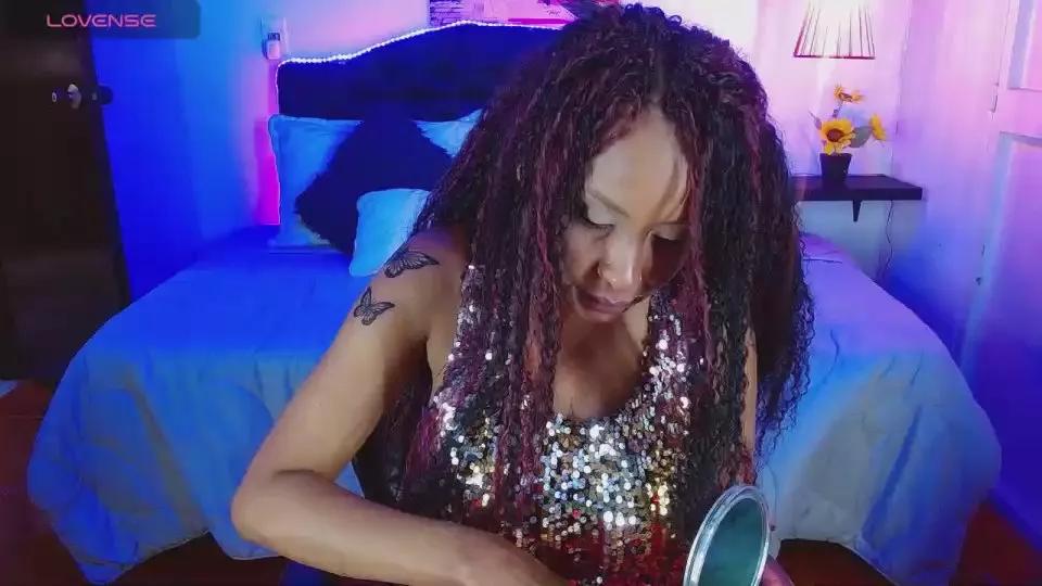 Dominik_girl on Cam4 