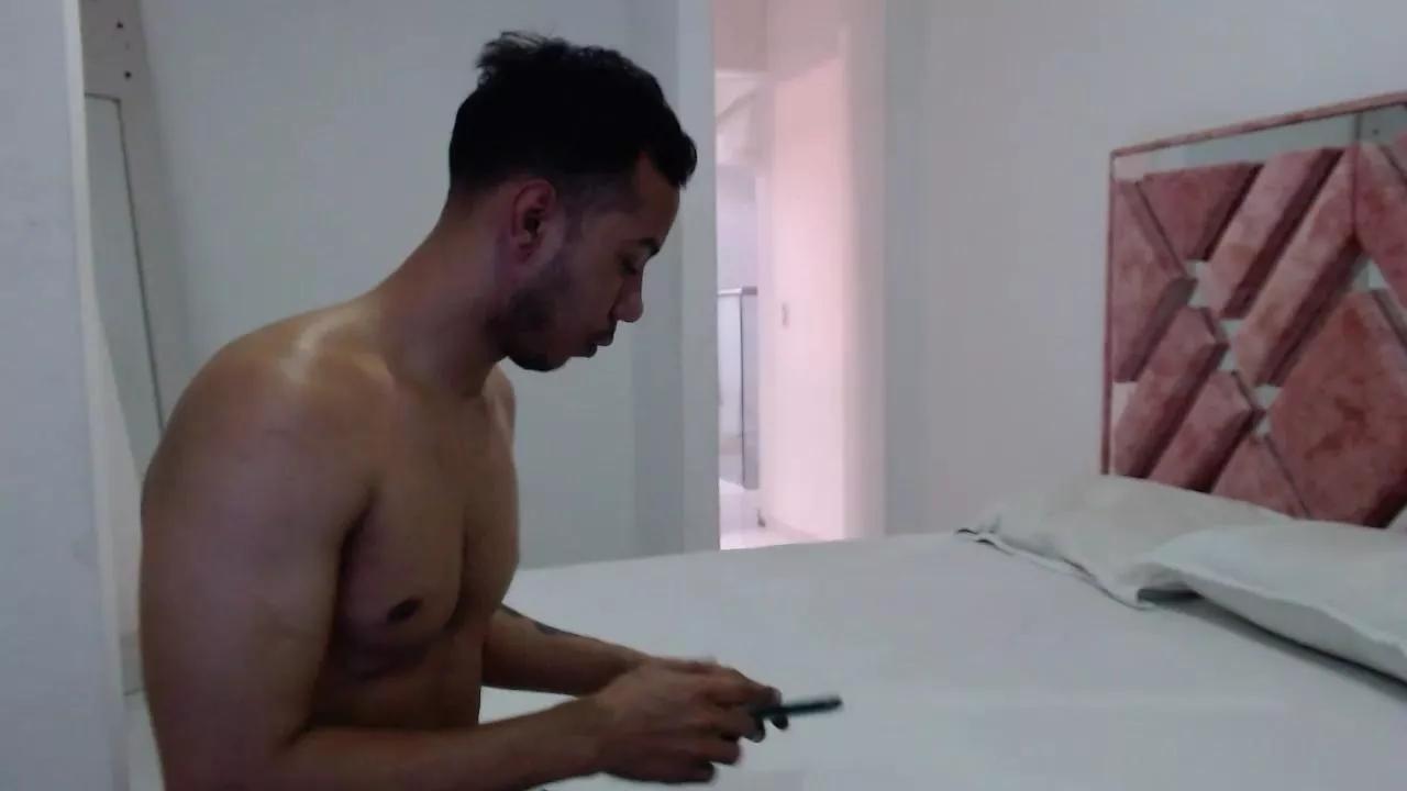 dream_fulfille2 on Cam4 