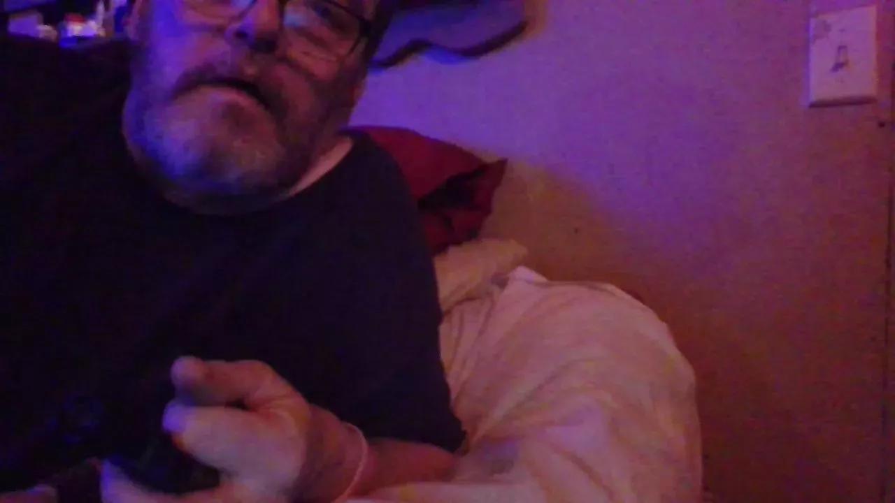 Drews9incher on Cam4 
