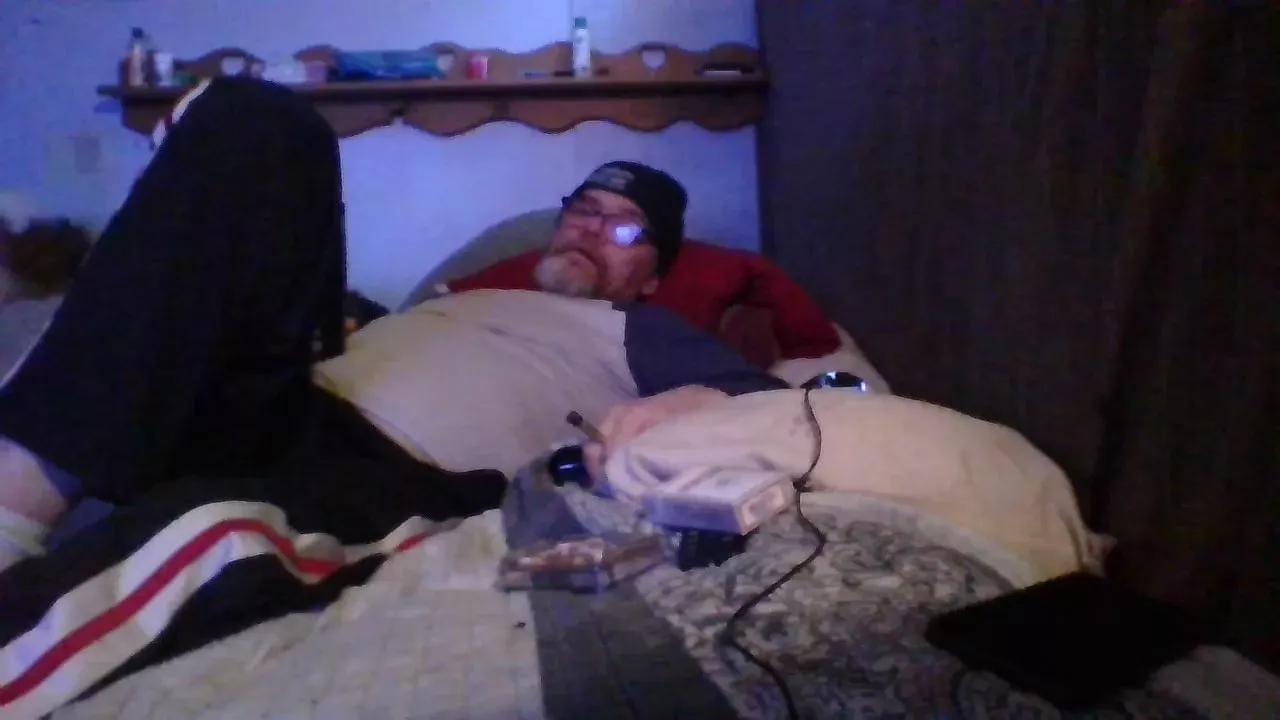 Drews9incher on Cam4 