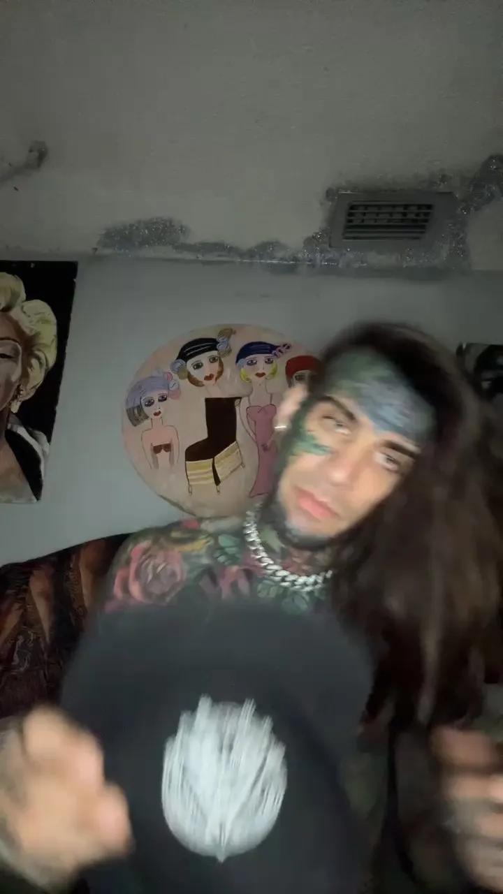 Masturbate to 31 years old Dyskiz from Cam4 Dyskiz from Cam4