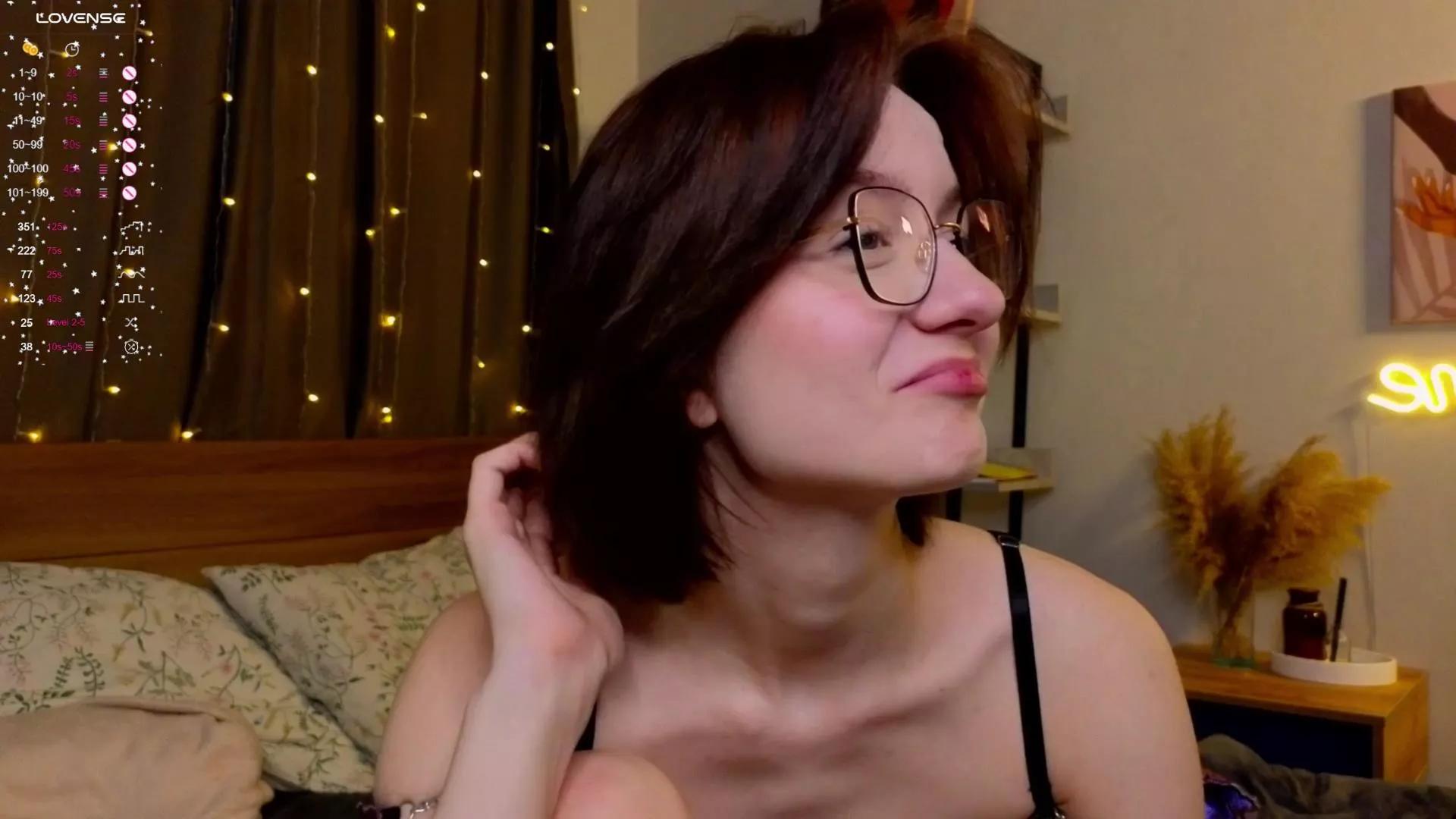 EasterHerlan on Cam4 