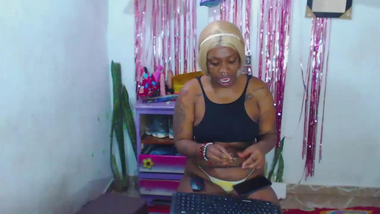 ebony_chayna_s1 on Cam4 