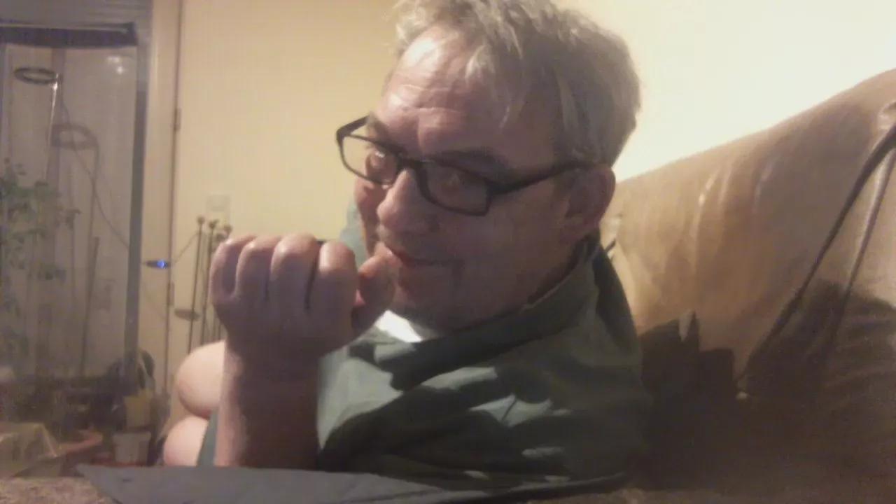 edu2001 on Cam4 