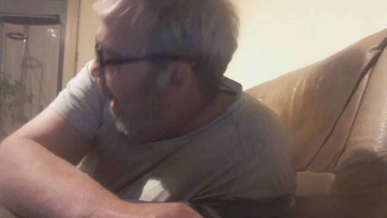 edu2001 on Cam4 