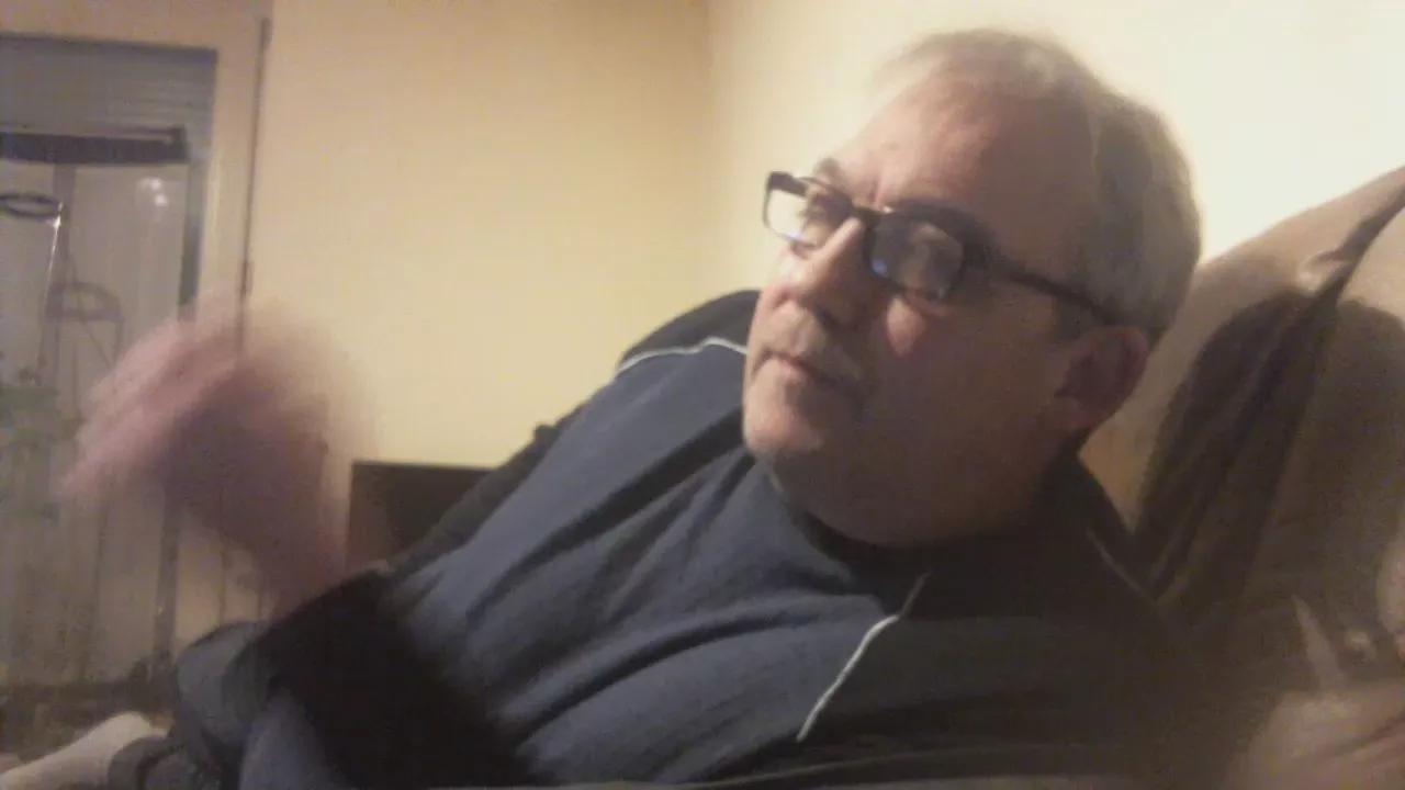 edu2001 on Cam4 