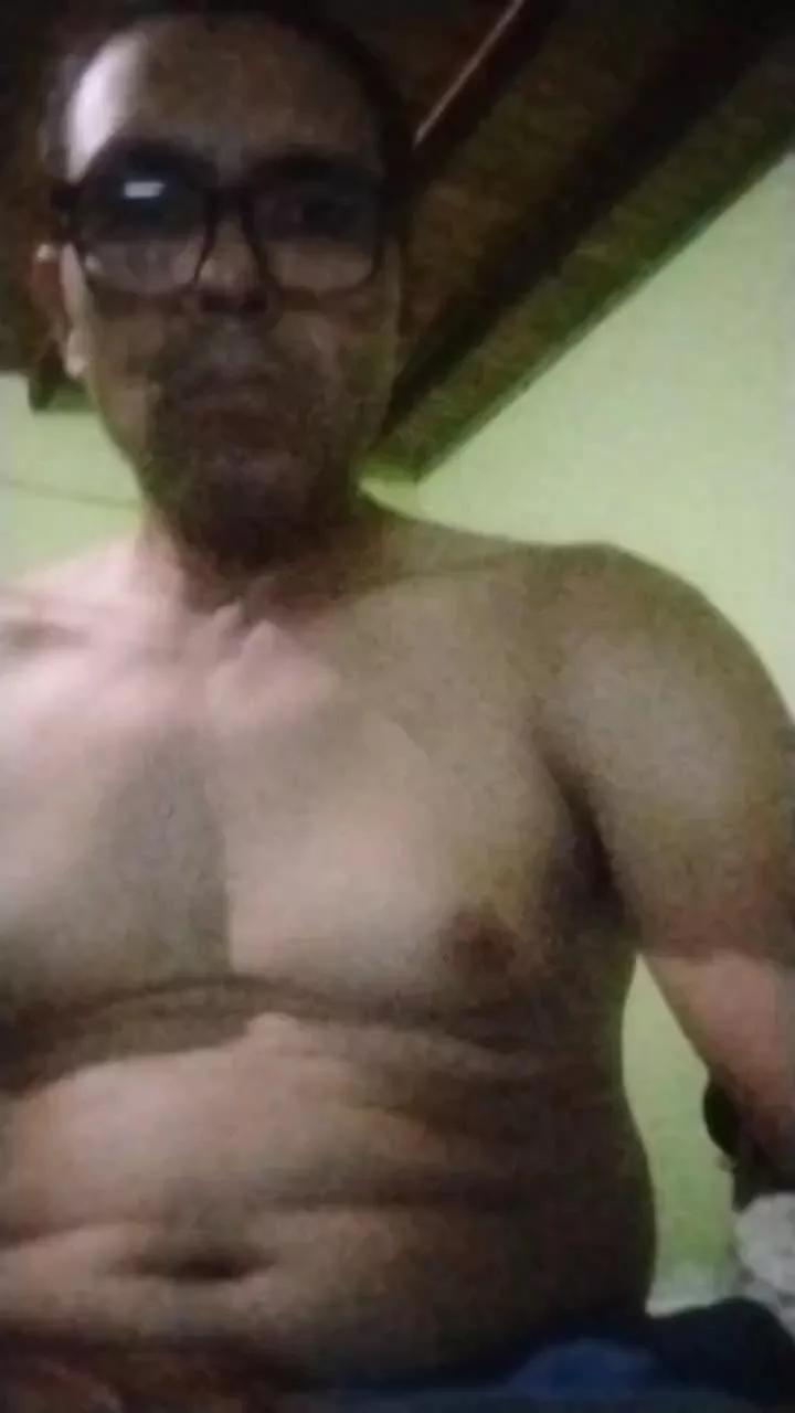 educoro on Cam4 