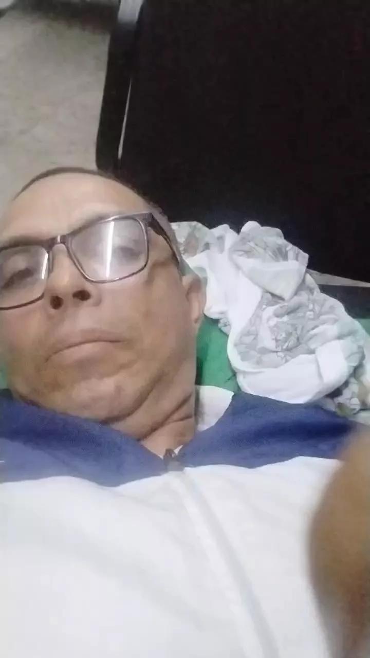 educoro on Cam4 