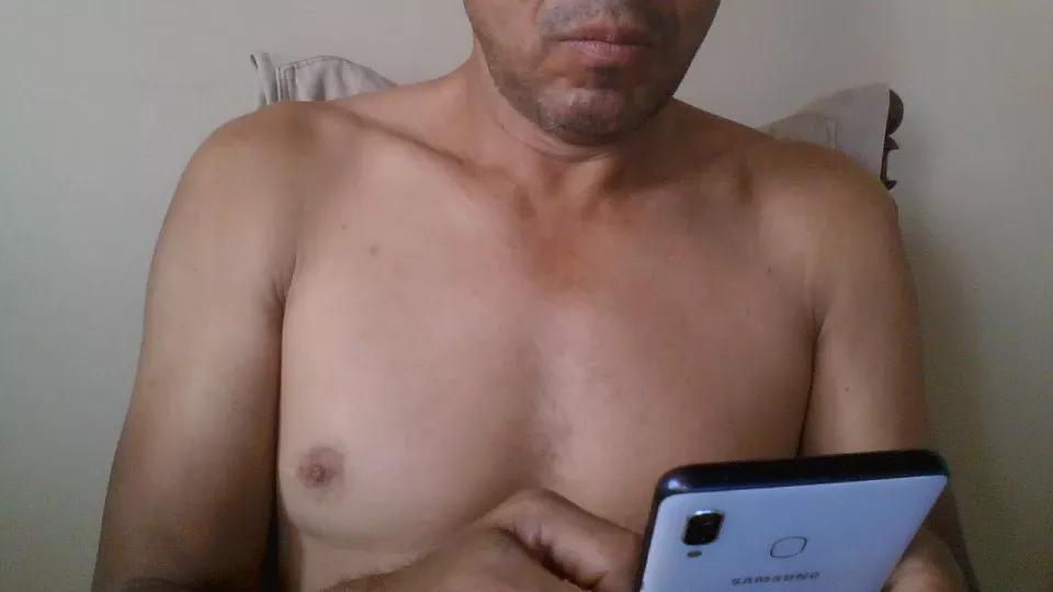 educoro on Cam4 