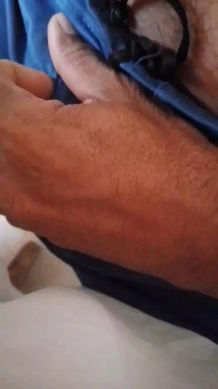 educoro on Cam4 