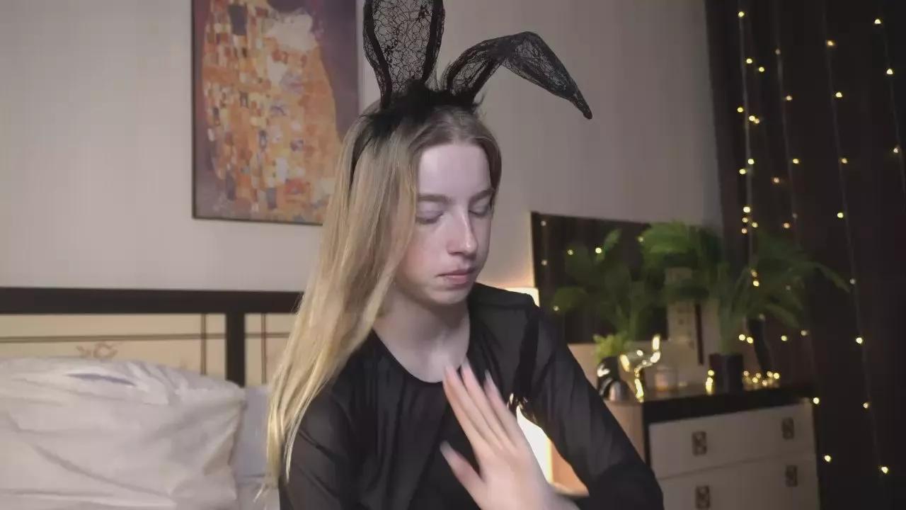 EdwinaBelding on Cam4 