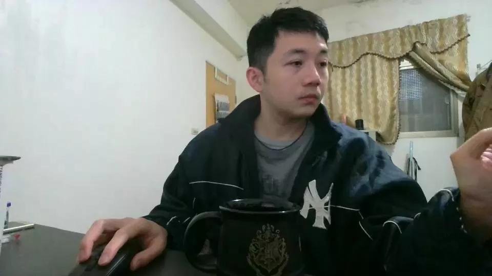 egg019763 on Cam4 